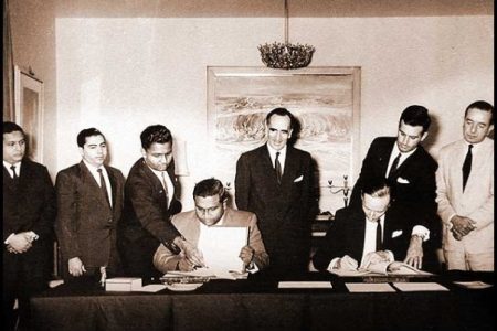 Independence-Signing-Ceremony