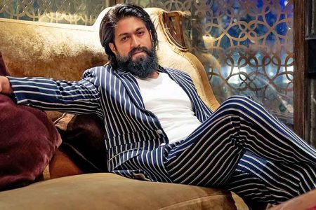 check-out-what-kgf-chapter-2-fame-yashs-million-dollar-net-worth-includes-001