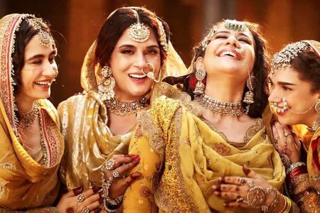 heeramandi-the-diamond-bazaar-review-001